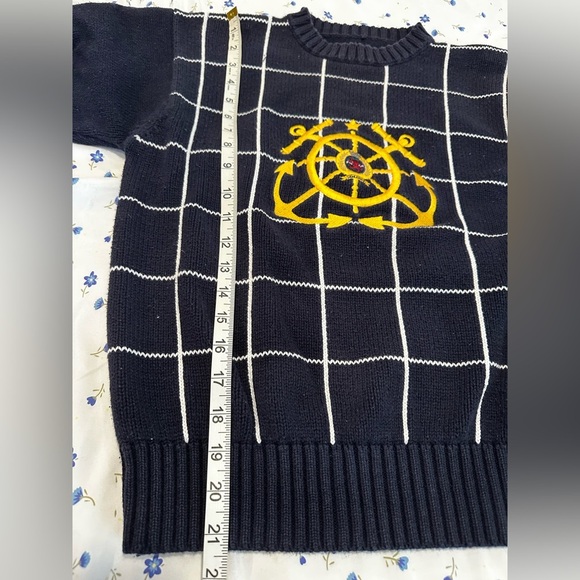 Vintage 90s Tommy Hilfiger Embroidered Geometric Nautical Crew Neck Sweater. - Picture 4 of 10